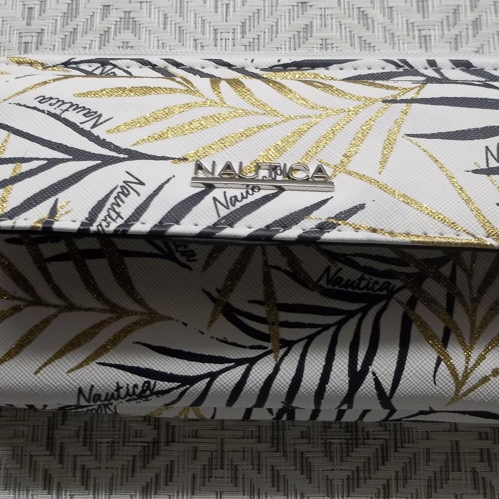 LADIES NAUTICA WALLET
